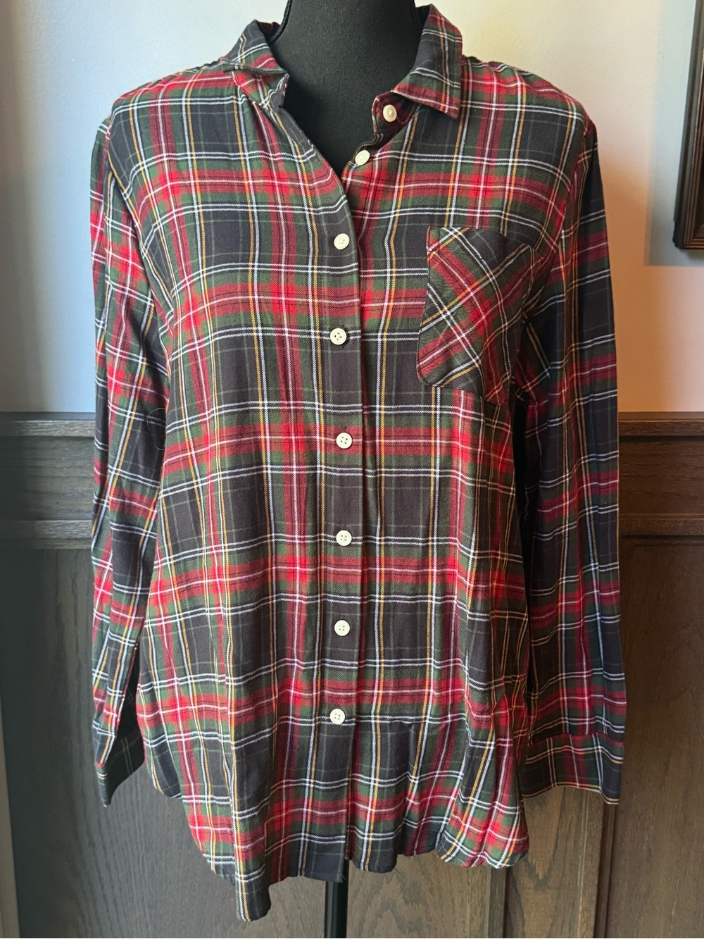 Alexander Jordan 100% cotton Classic Red & Blue, Green  Plaid Button-Down Shirt
